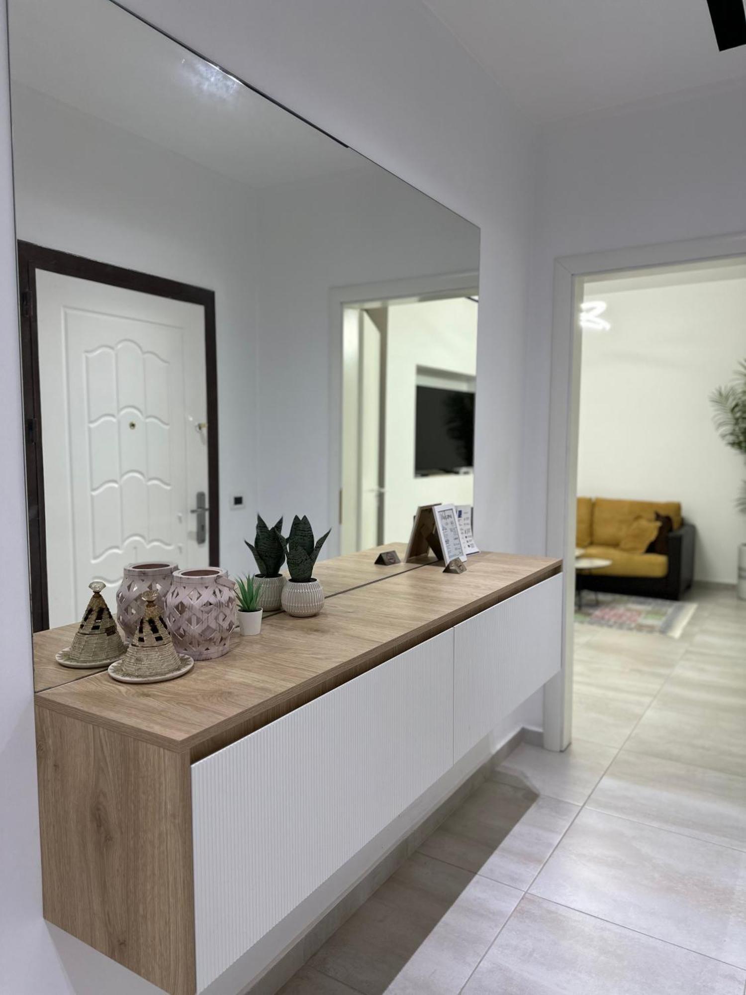 Lungomare Luxury Sea View Apartaments Vlorë 외부 사진